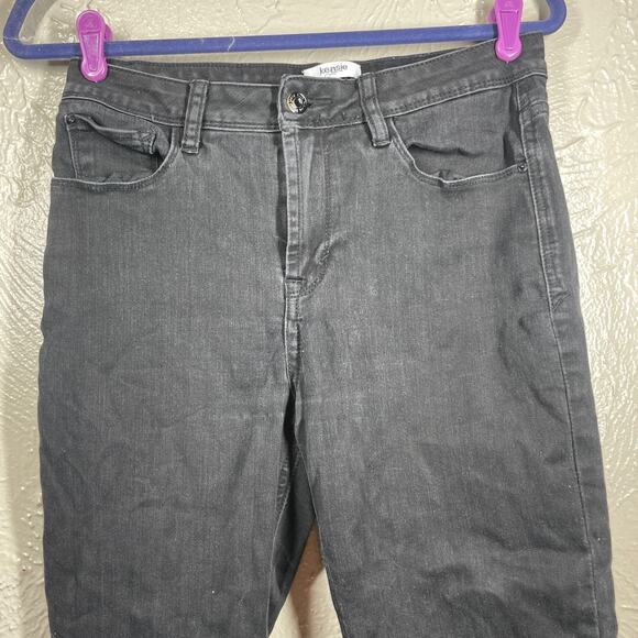 Kensie Womens Black Tapered Leg Mid Rise Wash 5 Pockets Stretch Jeans Sz 8/29 - Picture 2 of 7